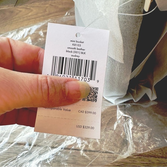 Kate Spade Audrey Mini Bucket Bag smooth black leather gold plated hardware - Picture 9 of 9